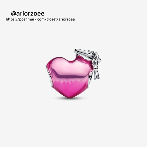 Pandora Graduation 2025 Heart Charm - Picture 2 of 6